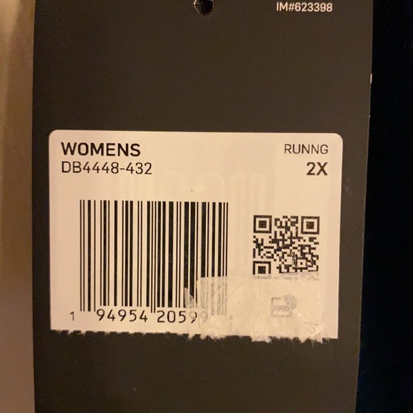 NWT Nike Mesh Dri Fit Dark Teal Running Tank with White Logo - Picture 6 of 7